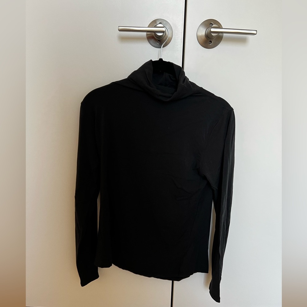 Lullulemon Turtleneck